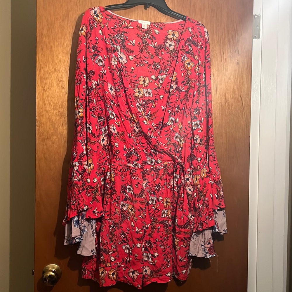 Xhilaration XXL Floral Romper with Bell Sleeves